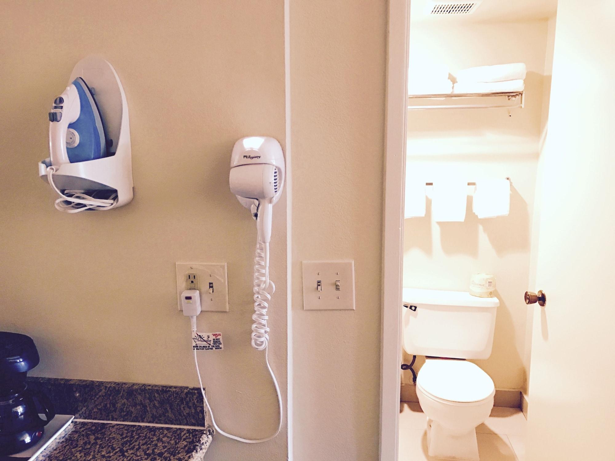 Days Inn By Wyndham Anaheim Near The Park Bagian luar foto