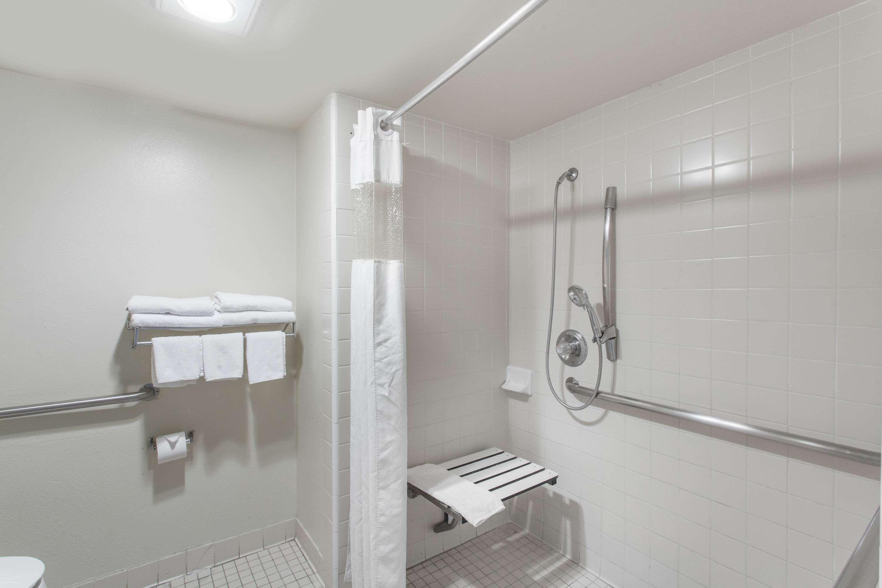 Days Inn By Wyndham Anaheim Near The Park Bagian luar foto